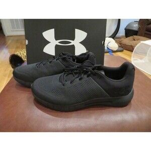 NWT Mens Under Armour Tennis Shoes, 8
